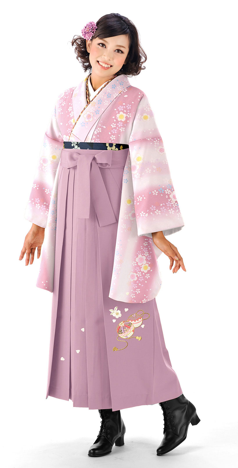 レンタル袴 着物 ピンクボカシ たて小桜 藤色 手まり刺しゅう 小振袖 丸昌オリジナル ネット限定 レトロライン 袴レンタルは晴れ着の丸昌 卒業時装 卒業袴 ハカマ 全国宅配送料無料 レンタル袴 着物 ピンクボカシ たて小桜 藤色 手まり刺しゅう 小振袖 丸昌オリジナル ネット限定 レトロライン 袴レンタルは晴れ着の丸昌 卒業時装 卒業袴 ハカマ 全国宅配送料無料