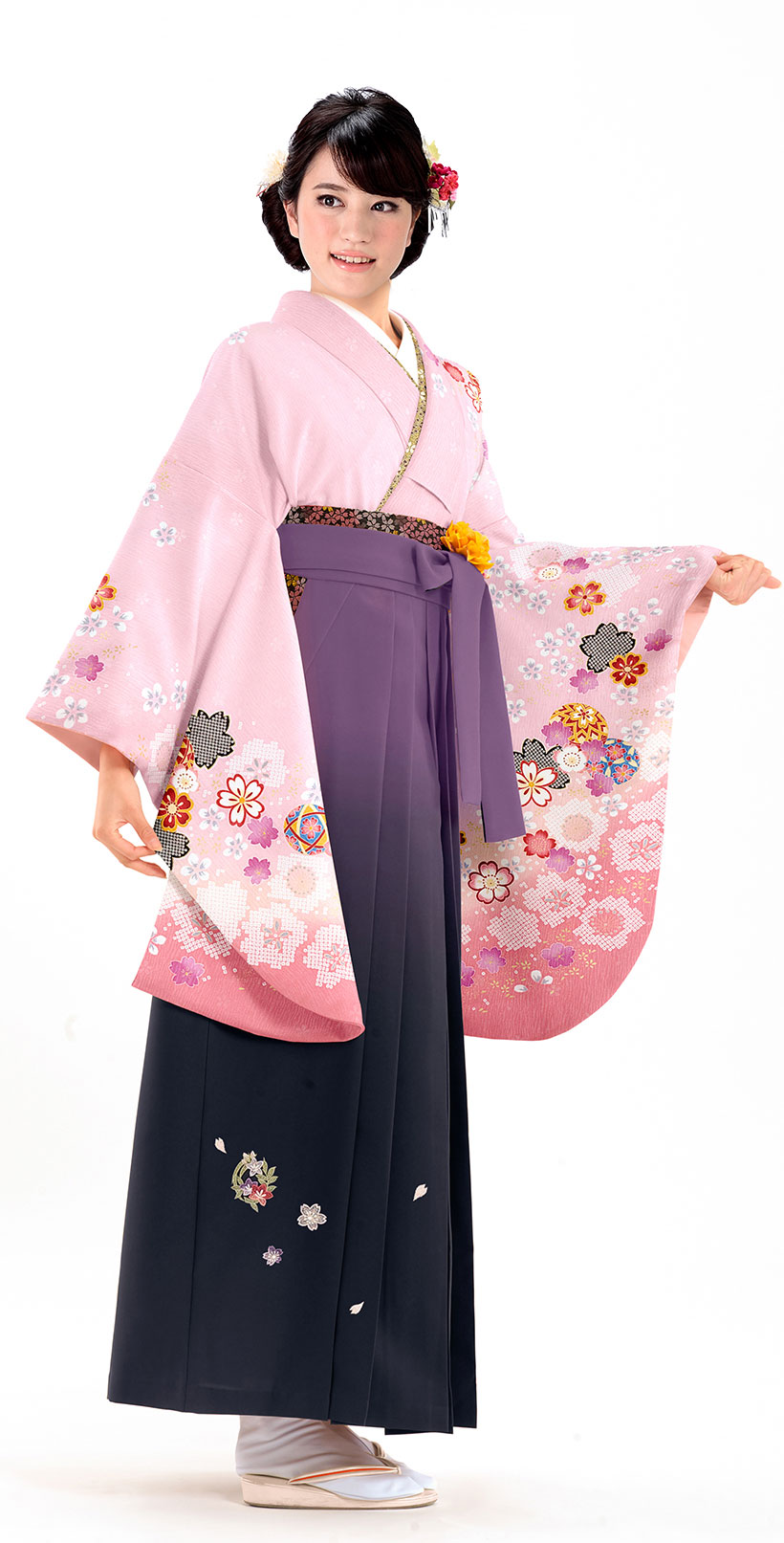 レンタル袴 着物 ピンク 絞り桜 紫 黒 ボカシ刺しゅう 丸昌オリジナル 先生にもおすすめ小振袖 小振袖 トラッドライン 袴レンタルは晴れ着の丸昌 卒業時装 卒業袴 ハカマ 全国宅配送料無料 レンタル袴 着物 ピンク 絞り桜 紫 黒 ボカシ刺しゅう 丸昌オリジナル 先生にもおすすめ小振袖 小振袖 トラッドライン 袴レンタルは晴れ着の丸昌 卒業時装 卒業袴 ハカマ 全国宅配送料無料