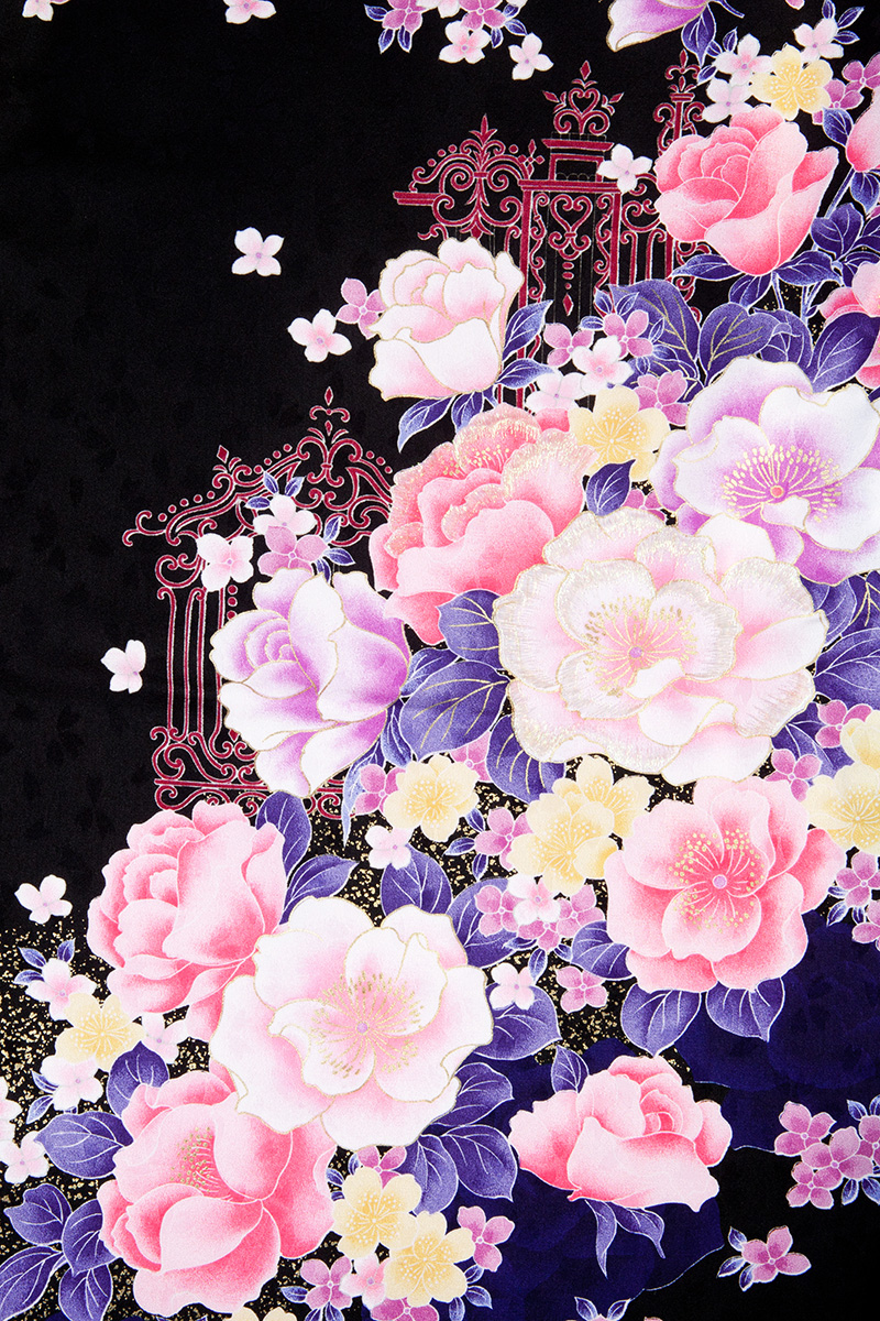 黒地に紫のバラ花柄着物とピンクの帯セット 屈し