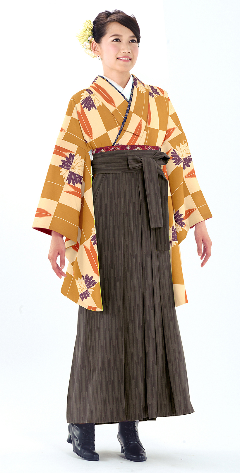 市松柄の袴姿の女性
